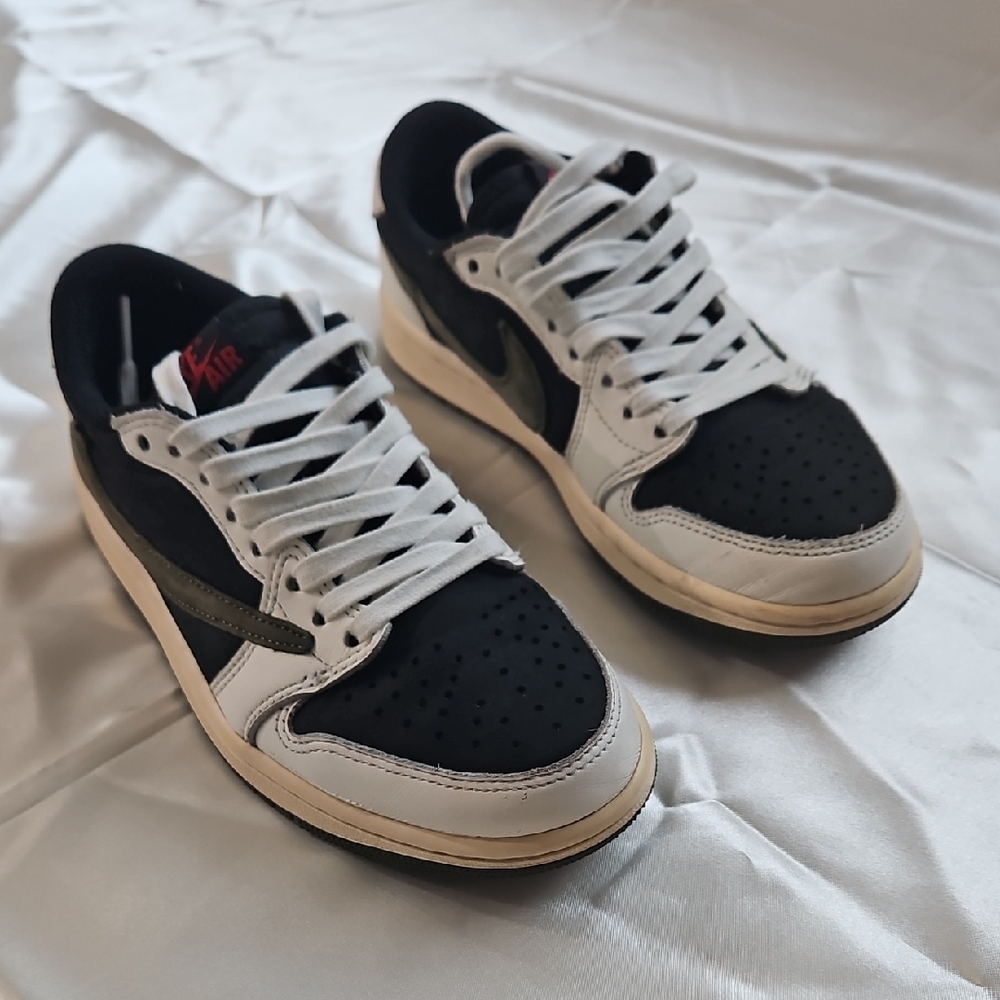 Travis Scott x Wmns Air Jordan 1 Retro LoW OG SP 'Olive'
